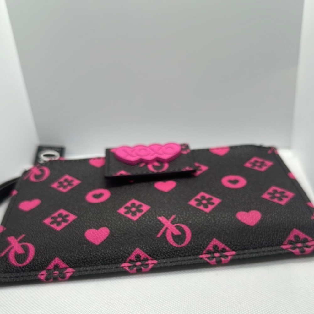 XOXO Black and Pink Geometric Wristlet Clutch - Picture 10 of 16